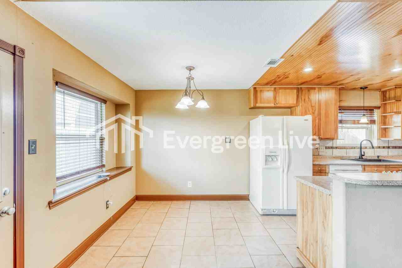 21611 Glenbranch Dr - Photo 4 of 15