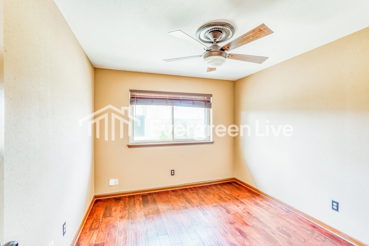 21611 Glenbranch Dr - Photo 5 of 15