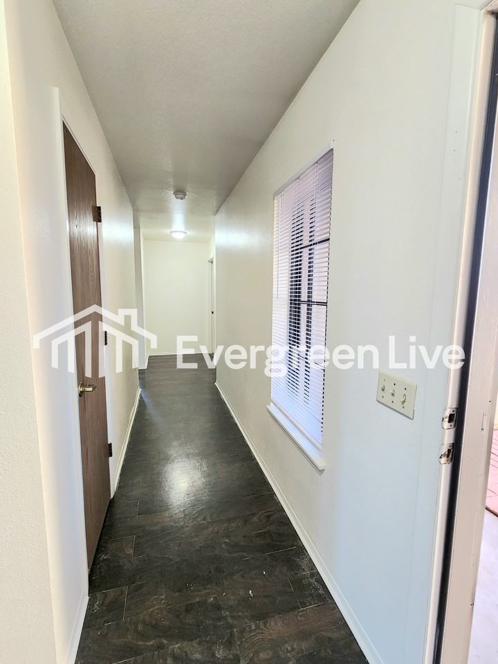 116 Hound Ct - Photo 3 of 17