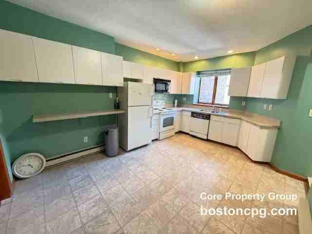 154 Salem St #3 - Photo 2 of 11