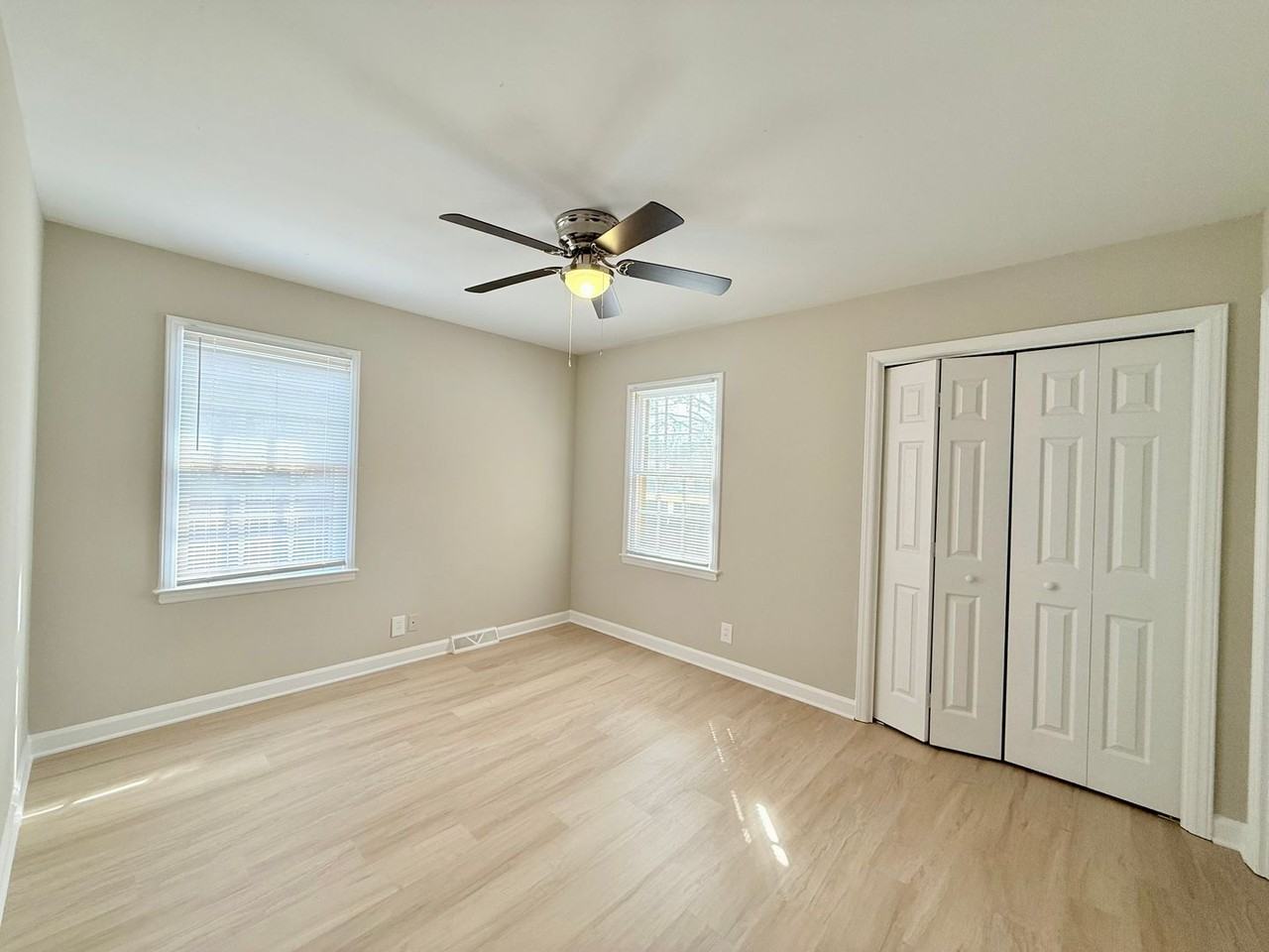 3819 Rosehaven Dr - Photo 5 of 8