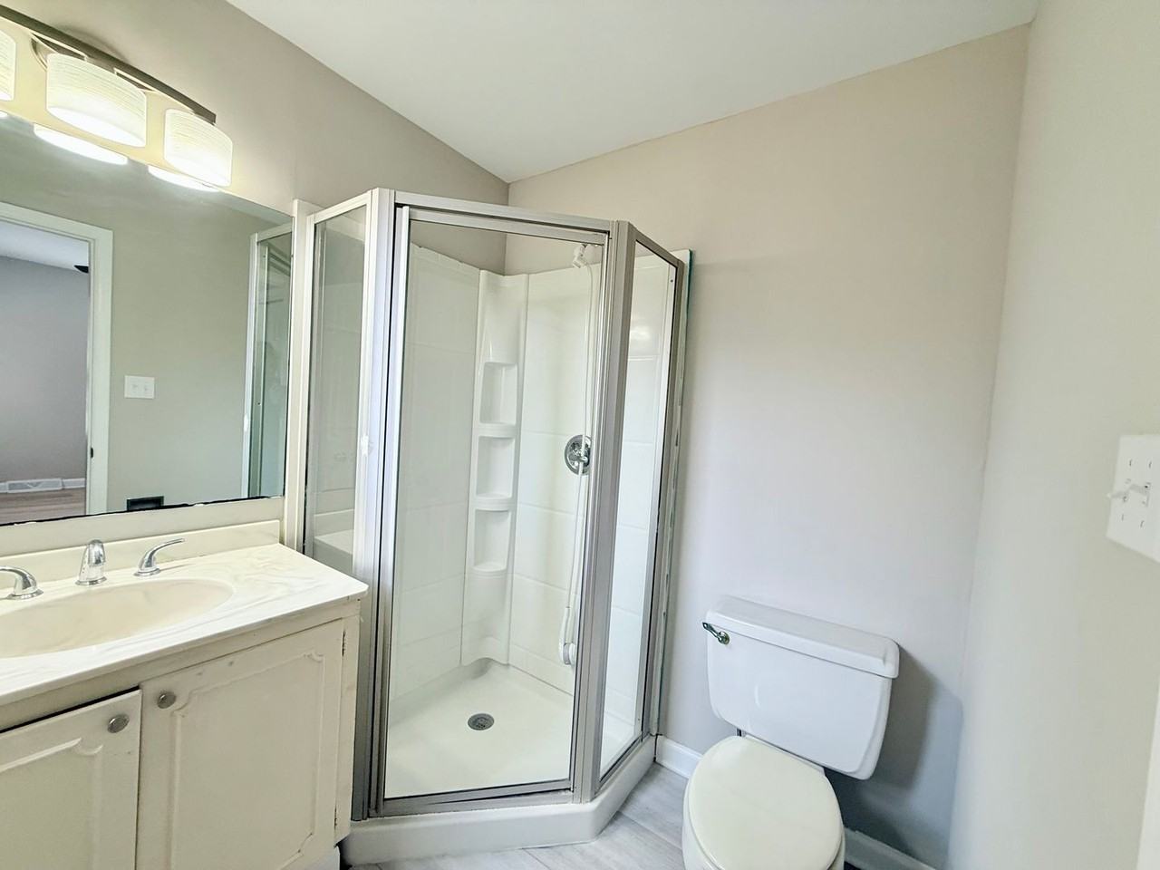 3819 Rosehaven Dr - Photo 6 of 8