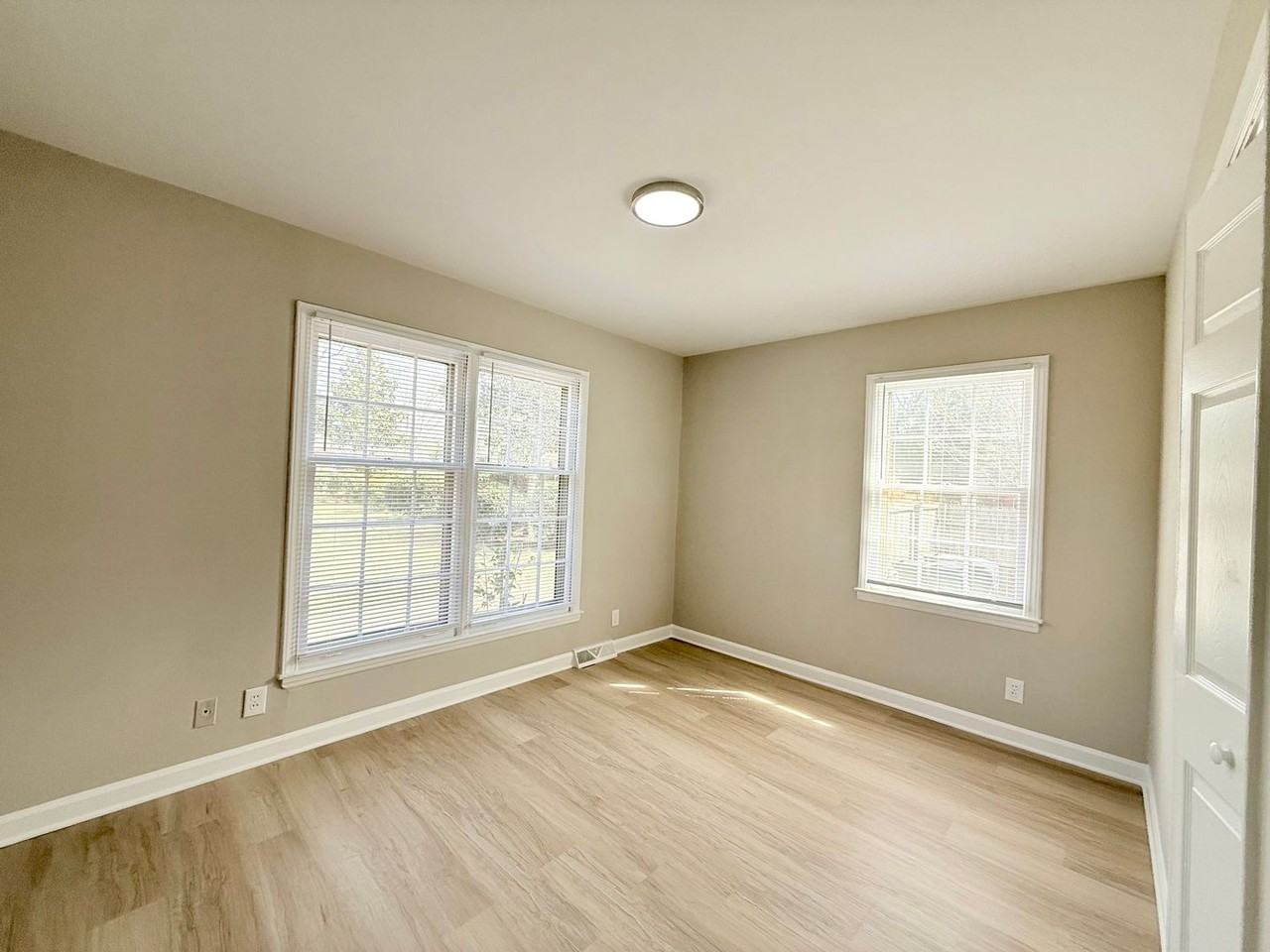 3819 Rosehaven Dr - Photo 7 of 8