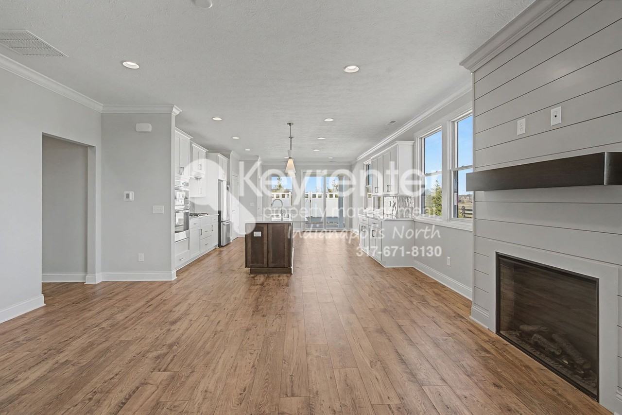 2406 N Keenan Cir - Photo 3 of 27