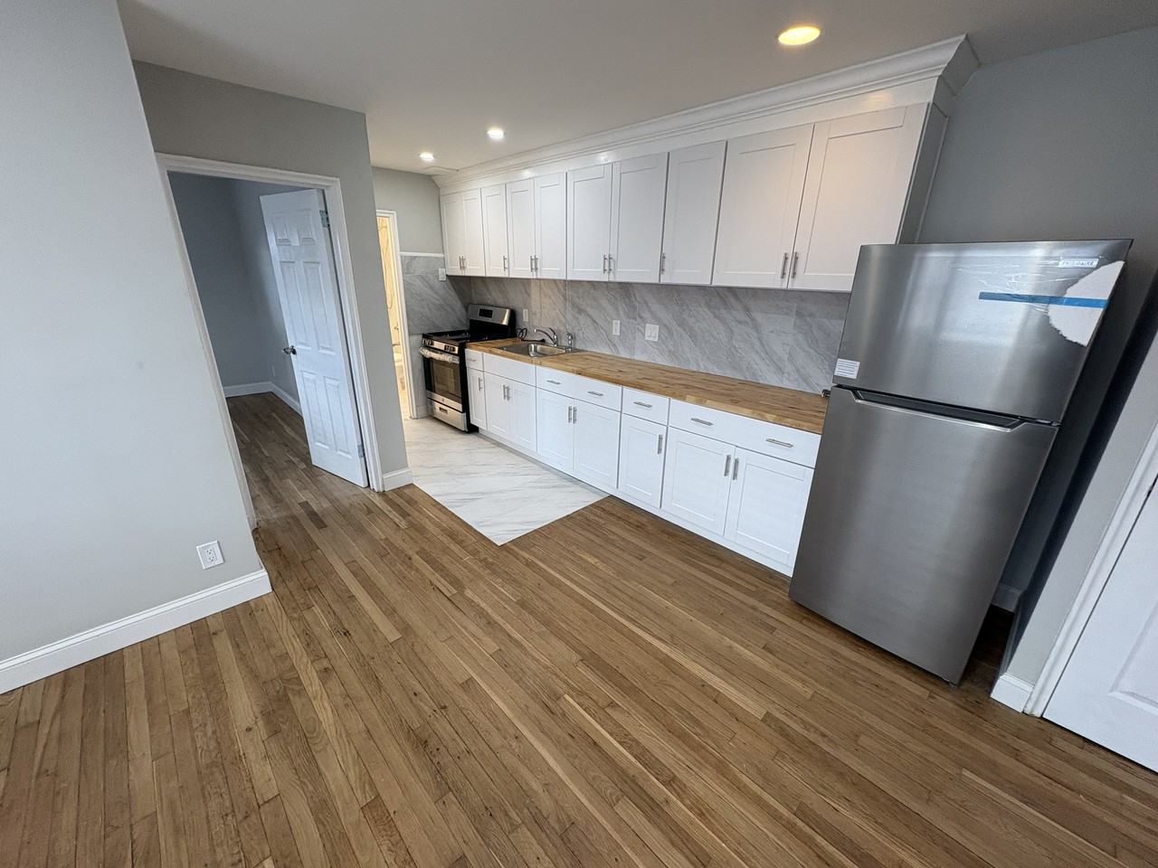 685 Conklin Street #5A - Photo 4 of 7