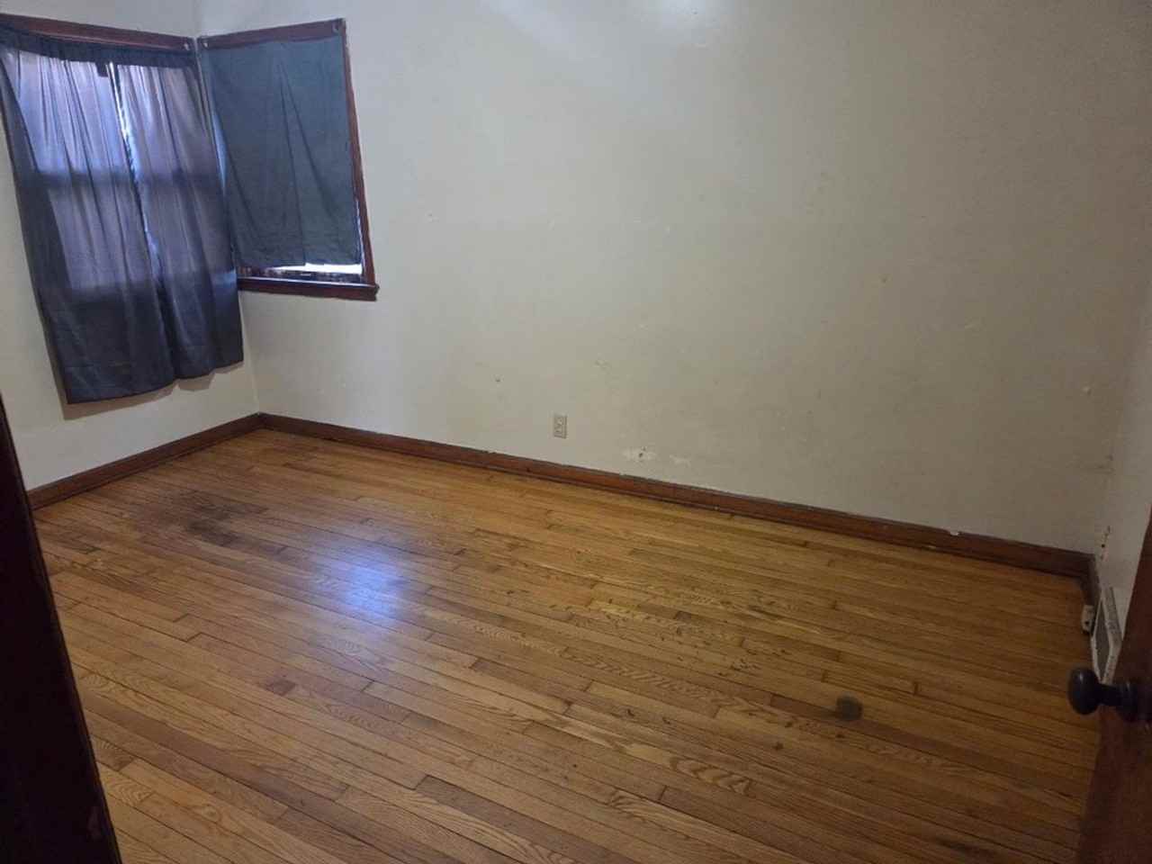 5244 N 45th St - Photo 2 of 12