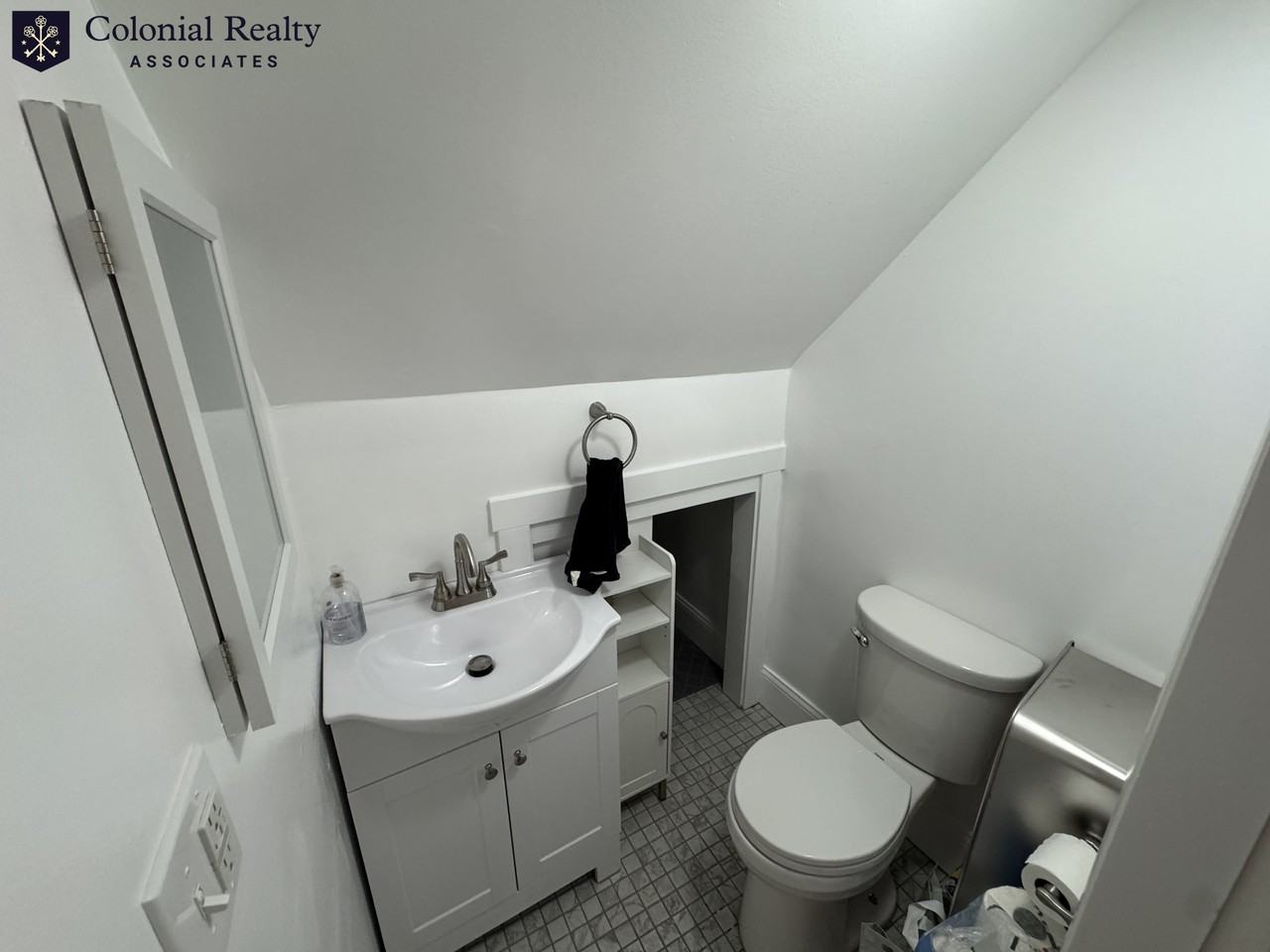 9 Burnham St #1 - Photo 3 of 9