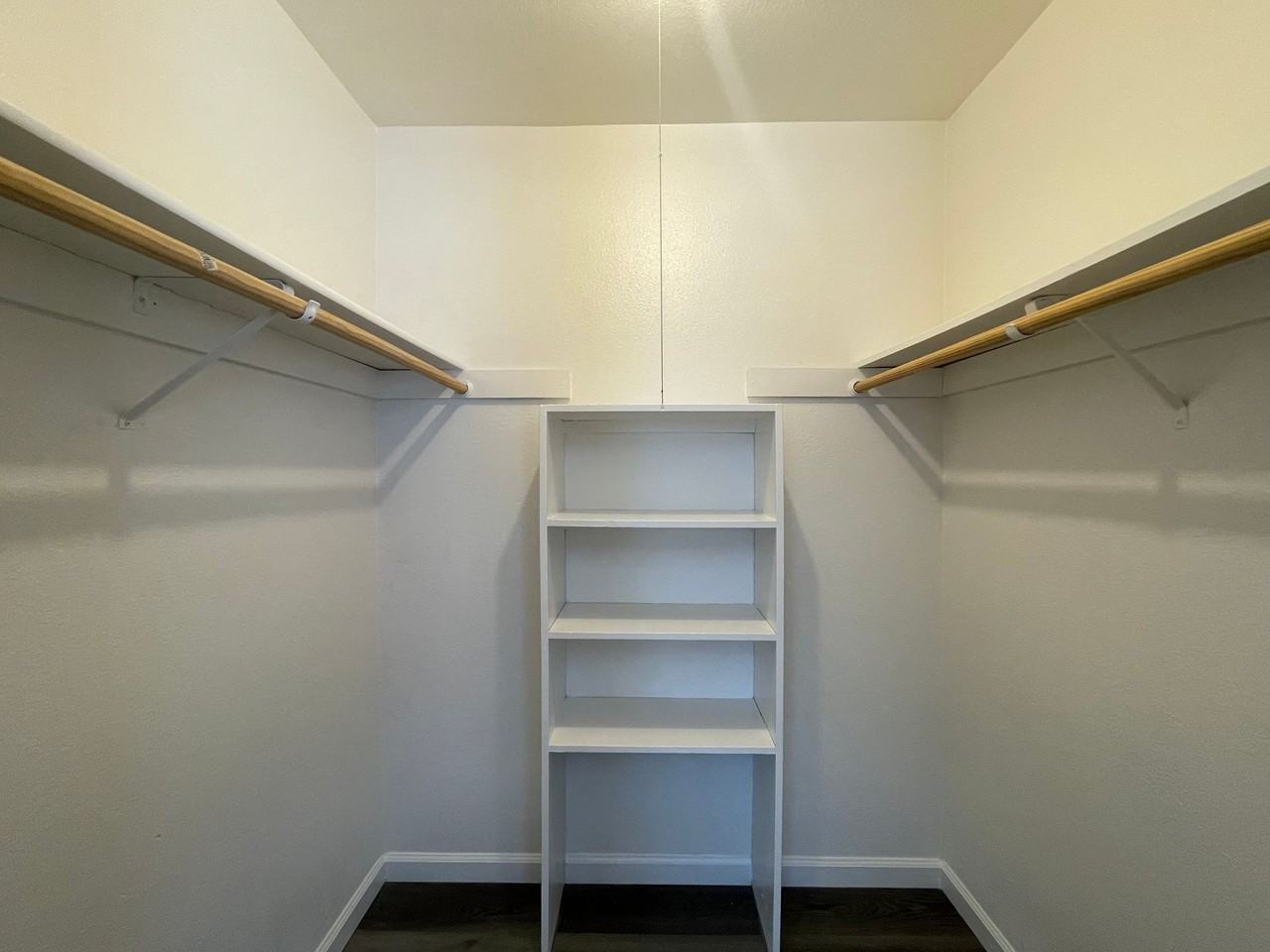 725 N San Joaquin Ave - Photo 2 of 16