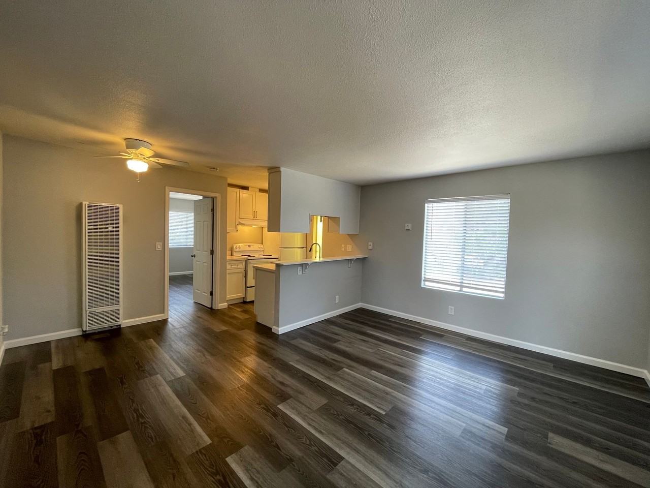 725 N San Joaquin Ave - Photo 6 of 16