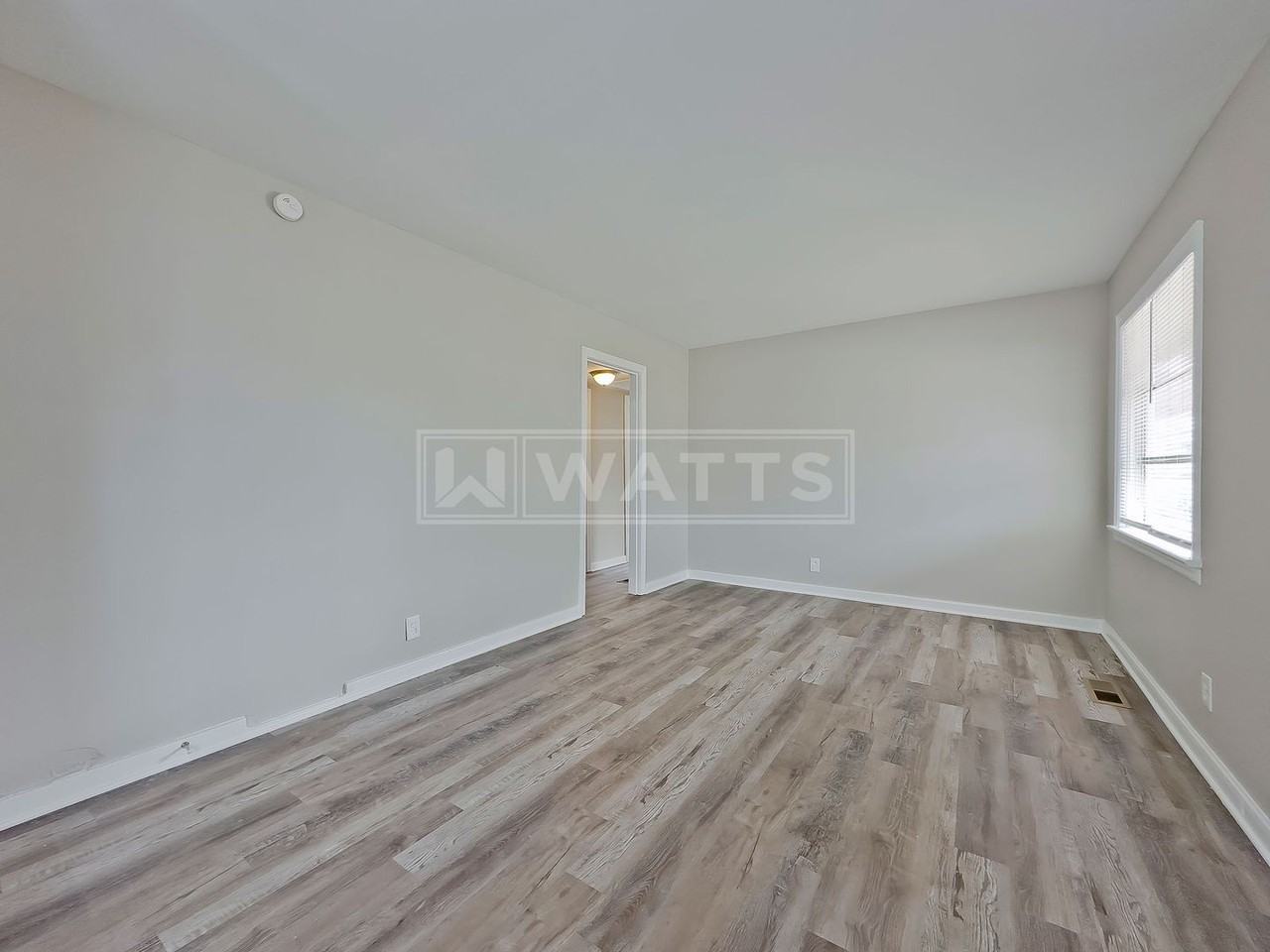 641 Center Way Sw - Photo 3 of 19