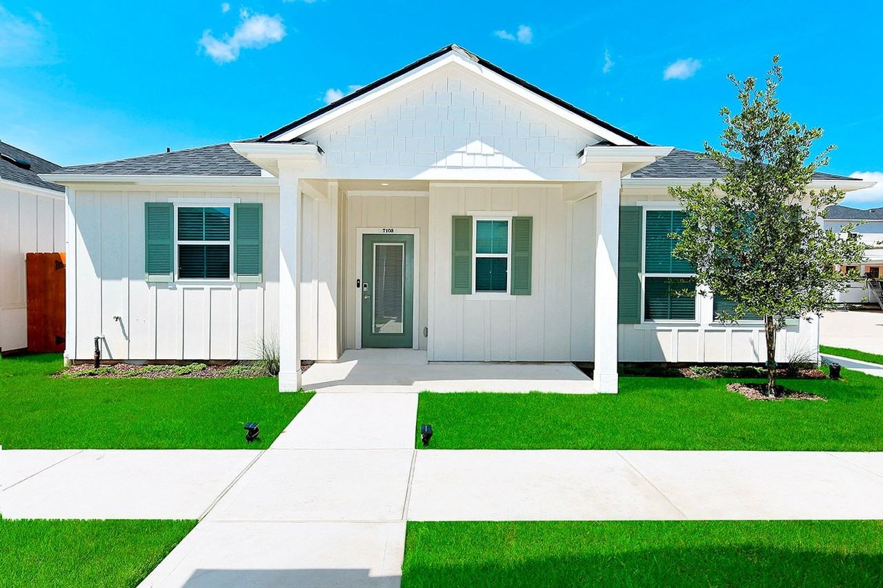 2422 South Loop 336 West - Photo 4 of 40