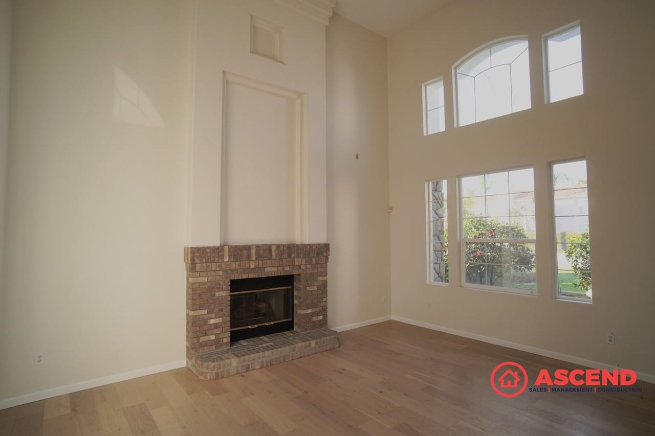 11009 Danecroft Way - Photo 5 of 47