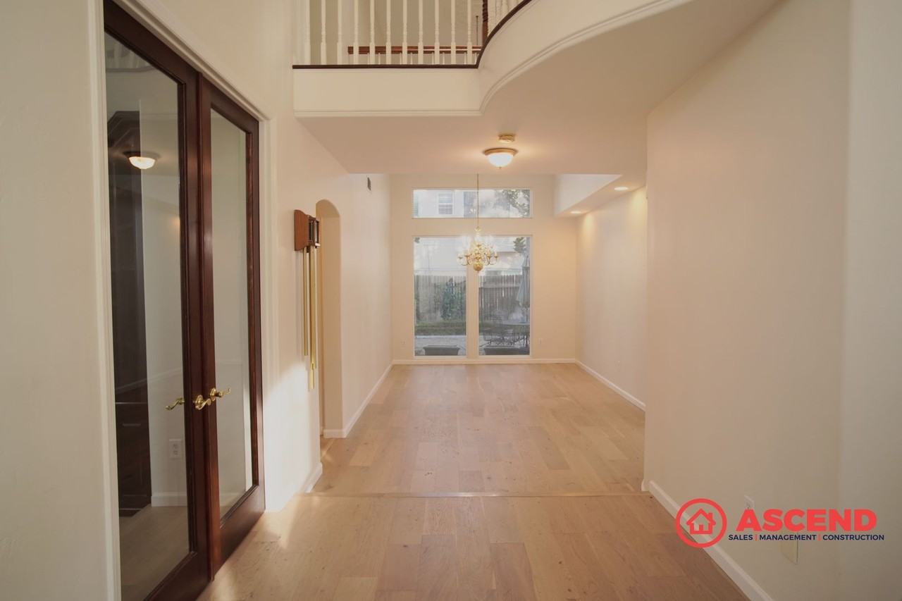 11009 Danecroft Way - Photo 7 of 47