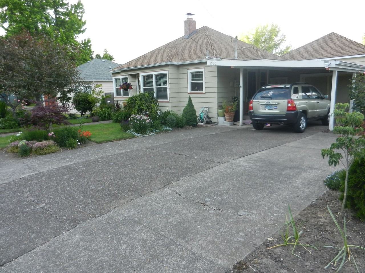 1730 Summer St Se - Photo 2 of 4