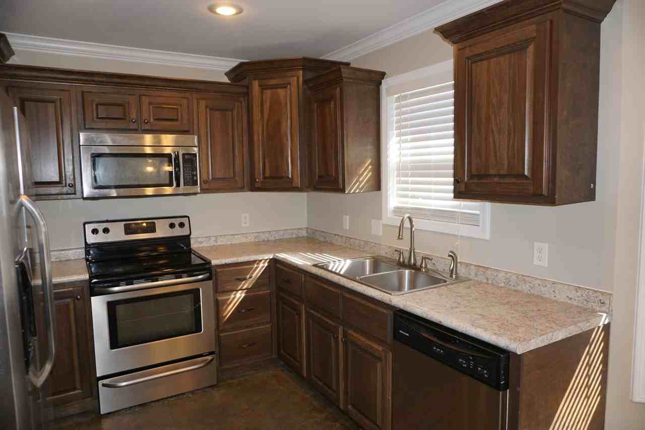 210 Lake Dr - Photo 6 of 22