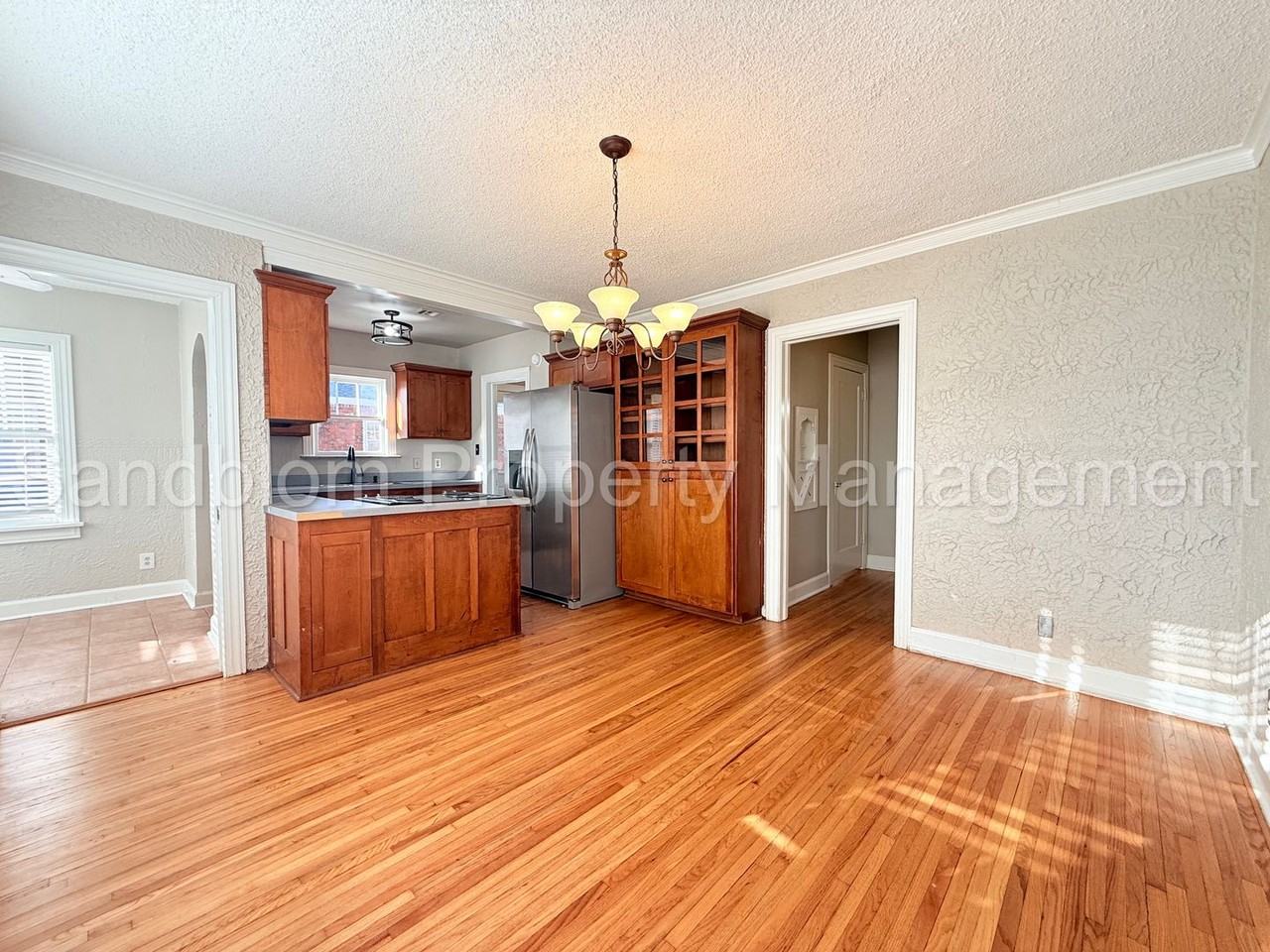 1212 S Allegheny Ave - Photo 6 of 21