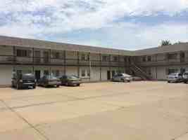 featured image of 805 W Clark Ave