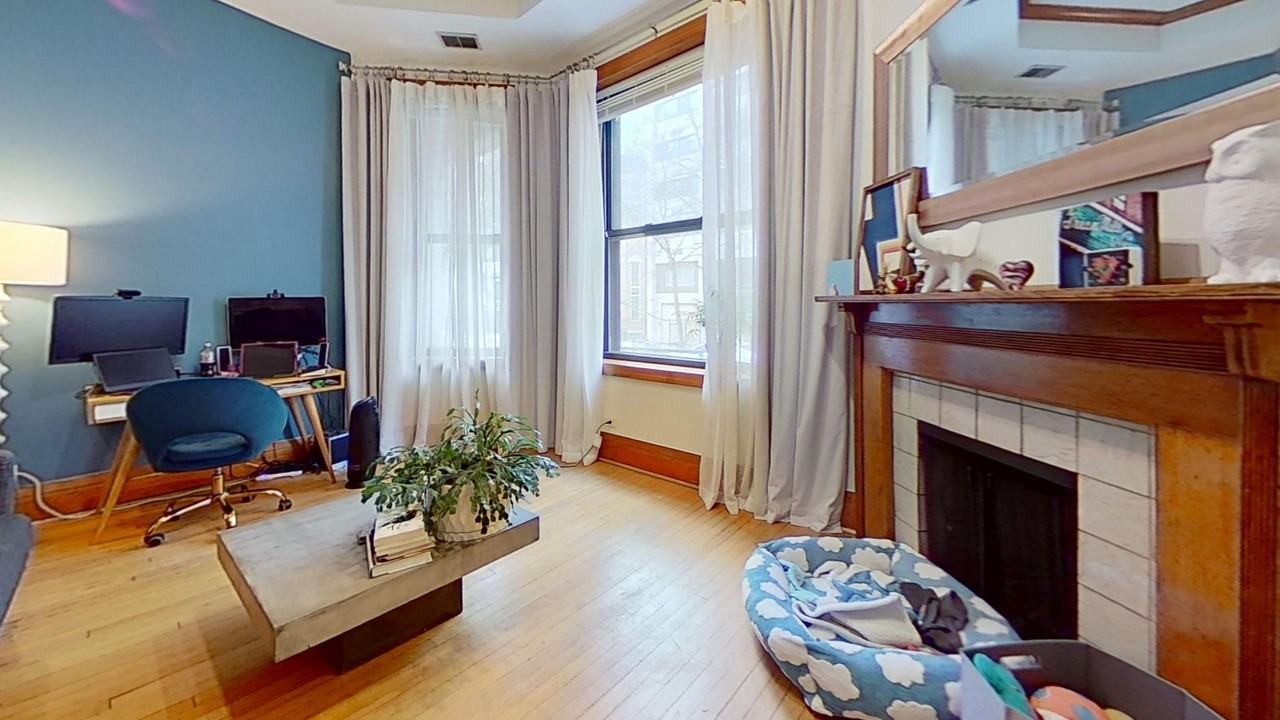 35 E Division - Photo 2 of 12