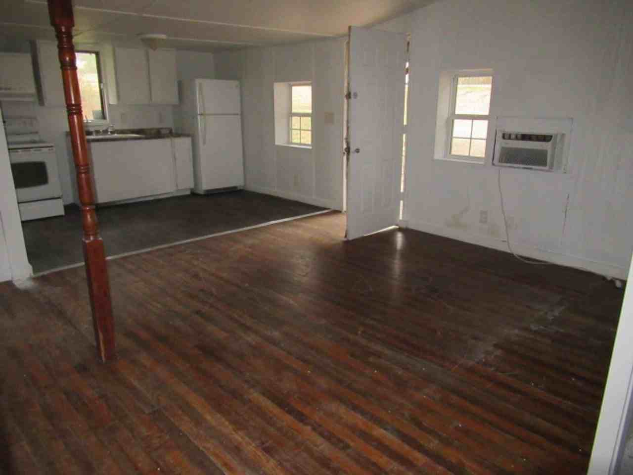 27 Twin Oak Dr - Photo 2 of 15