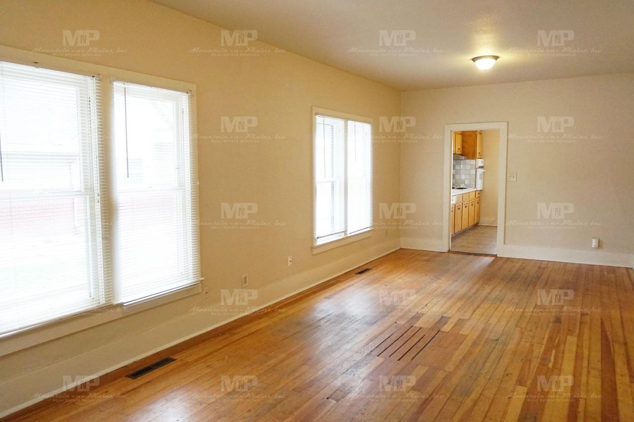 642 S Meldrum St - Photo 3 of 12