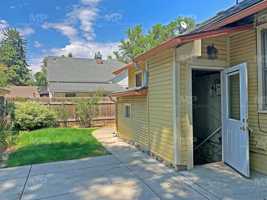 featured image of 645 1/2 S Loomis Ave