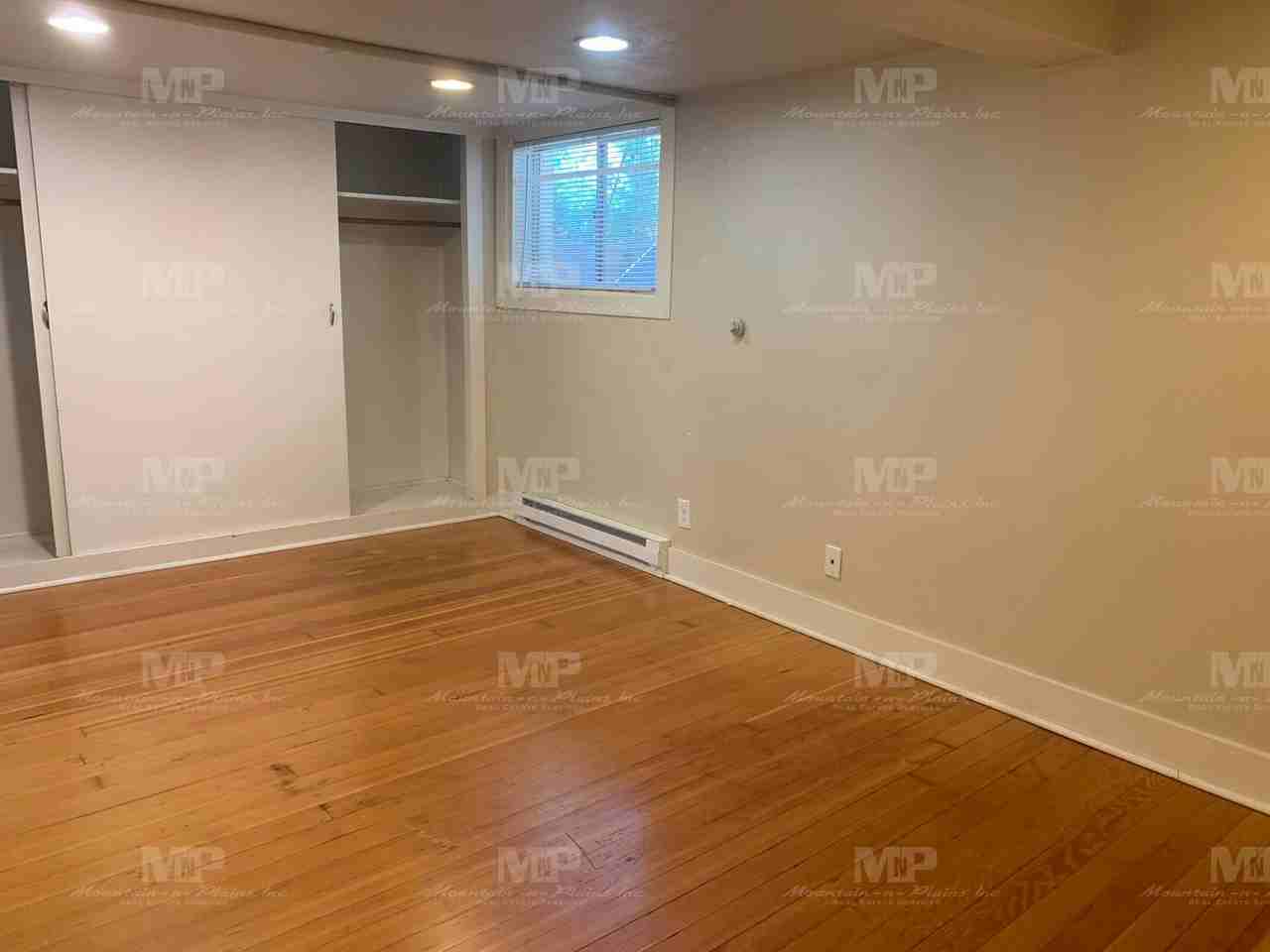 645 1/2 S Loomis Ave - Photo 2 of 11