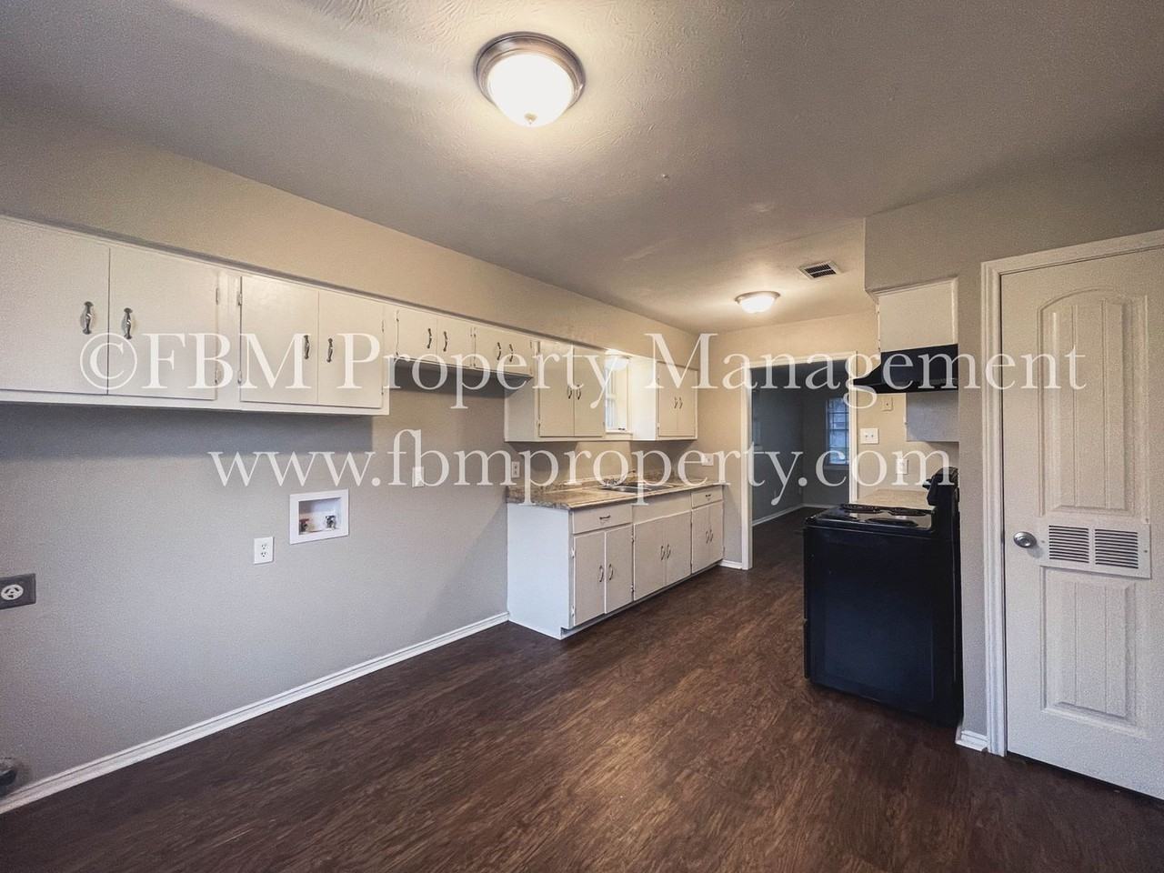 1509 S Hall St #A - Photo 6 of 12