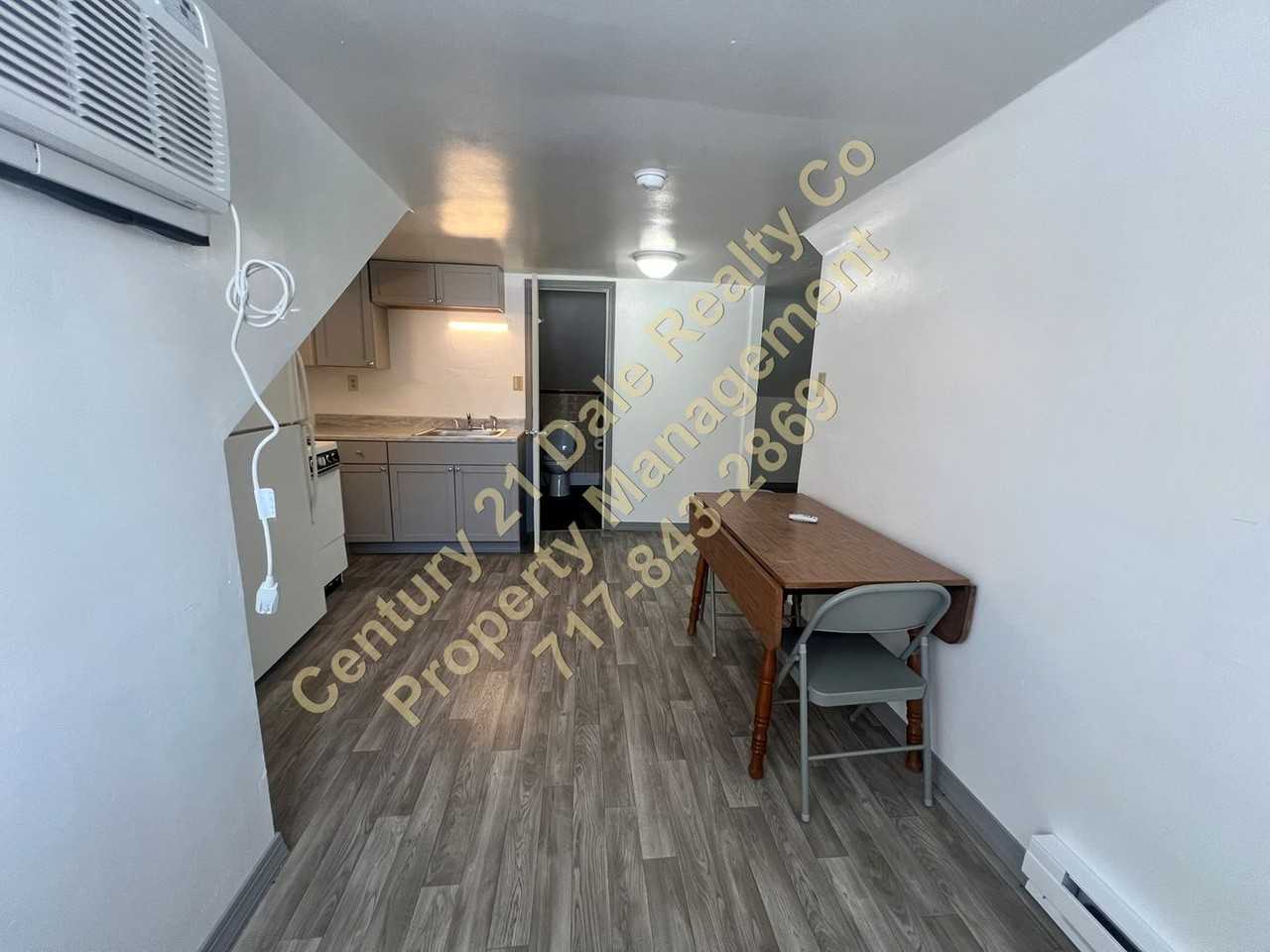 4778 Lewisberry Rd - Photo 4 of 11