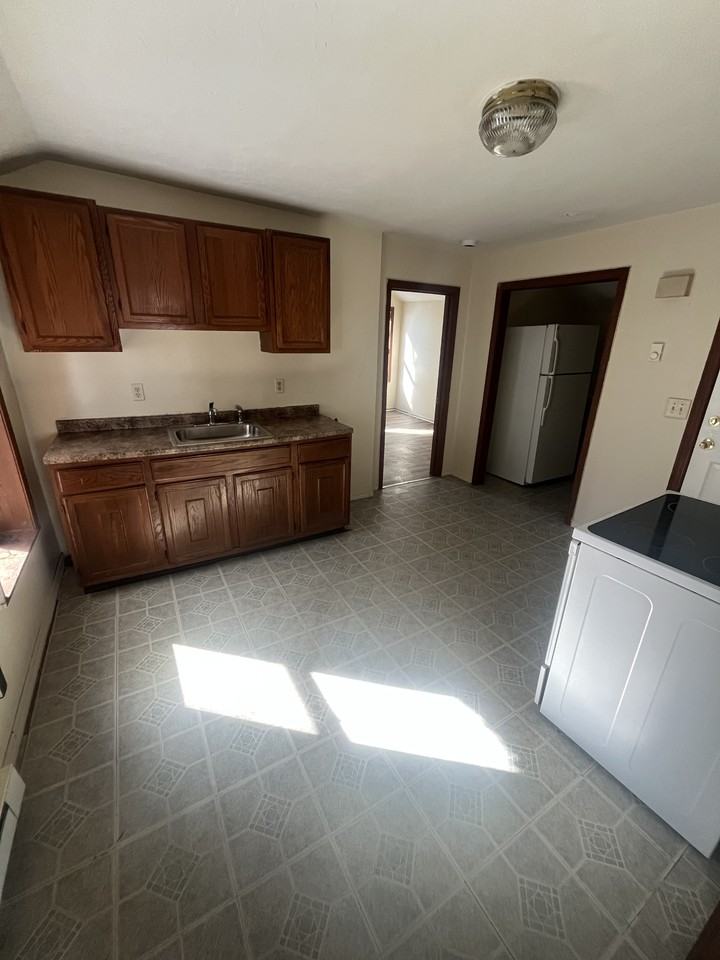 Farwell St #2 - Photo 6 of 8