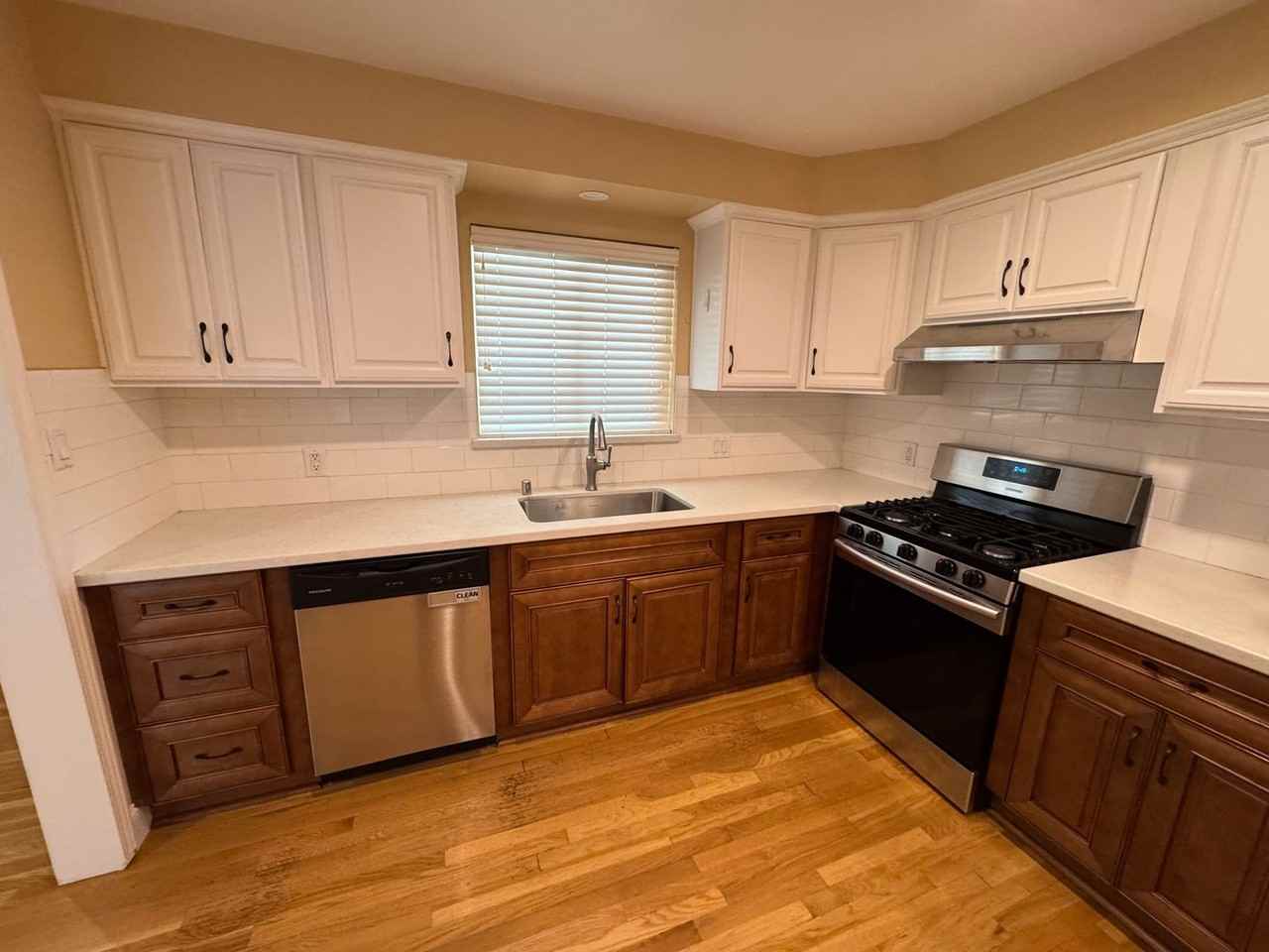 913 Tara Pl - Photo 4 of 25