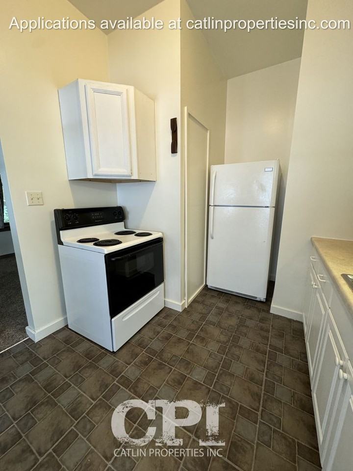 59 Main St - Photo 4 of 12