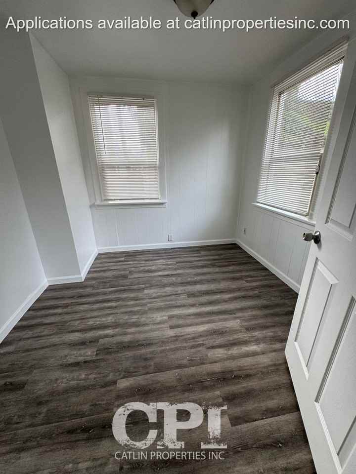 1102.5 N 2nd - Single Family - Photo 6 of 8