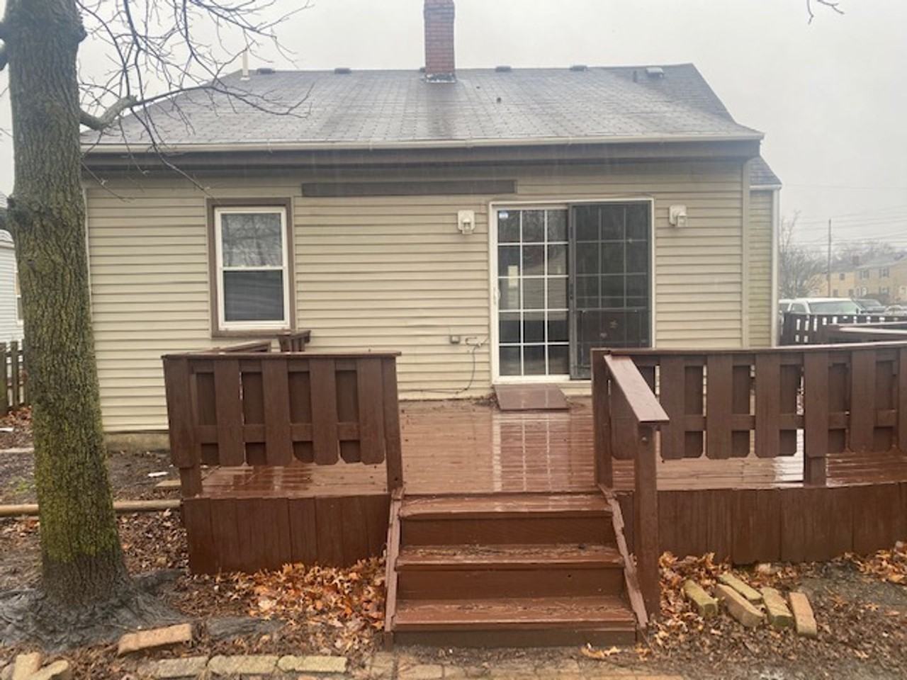 2425 E 37th St - Photo 2 of 16