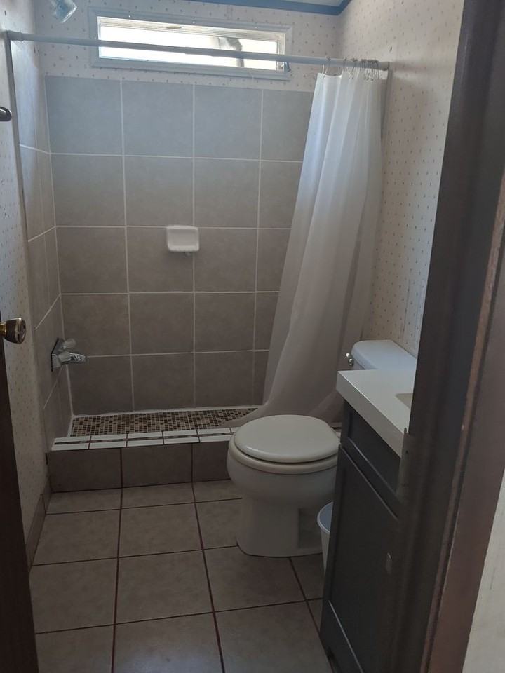 38 Barnett Ln - Photo 3 of 8