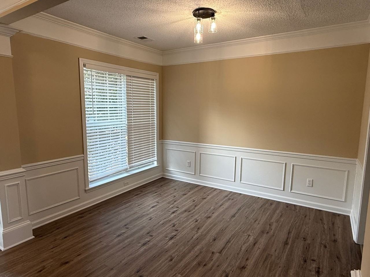 7501 Lady Bank Dr - Photo 2 of 15