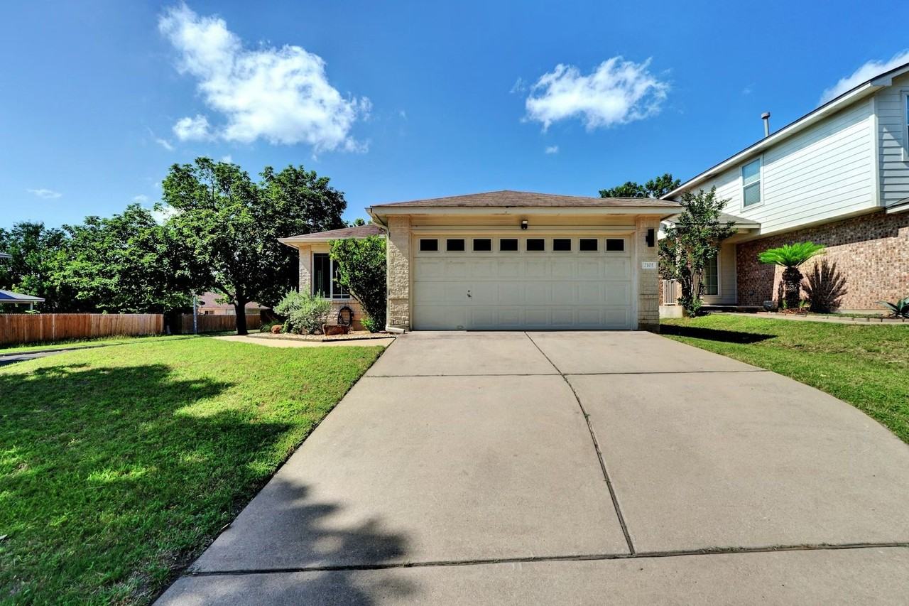 2101 Jesse Owens Dr - Photo 2 of 13