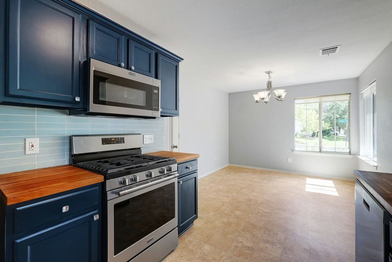 2101 Jesse Owens Dr - Photo 6 of 13