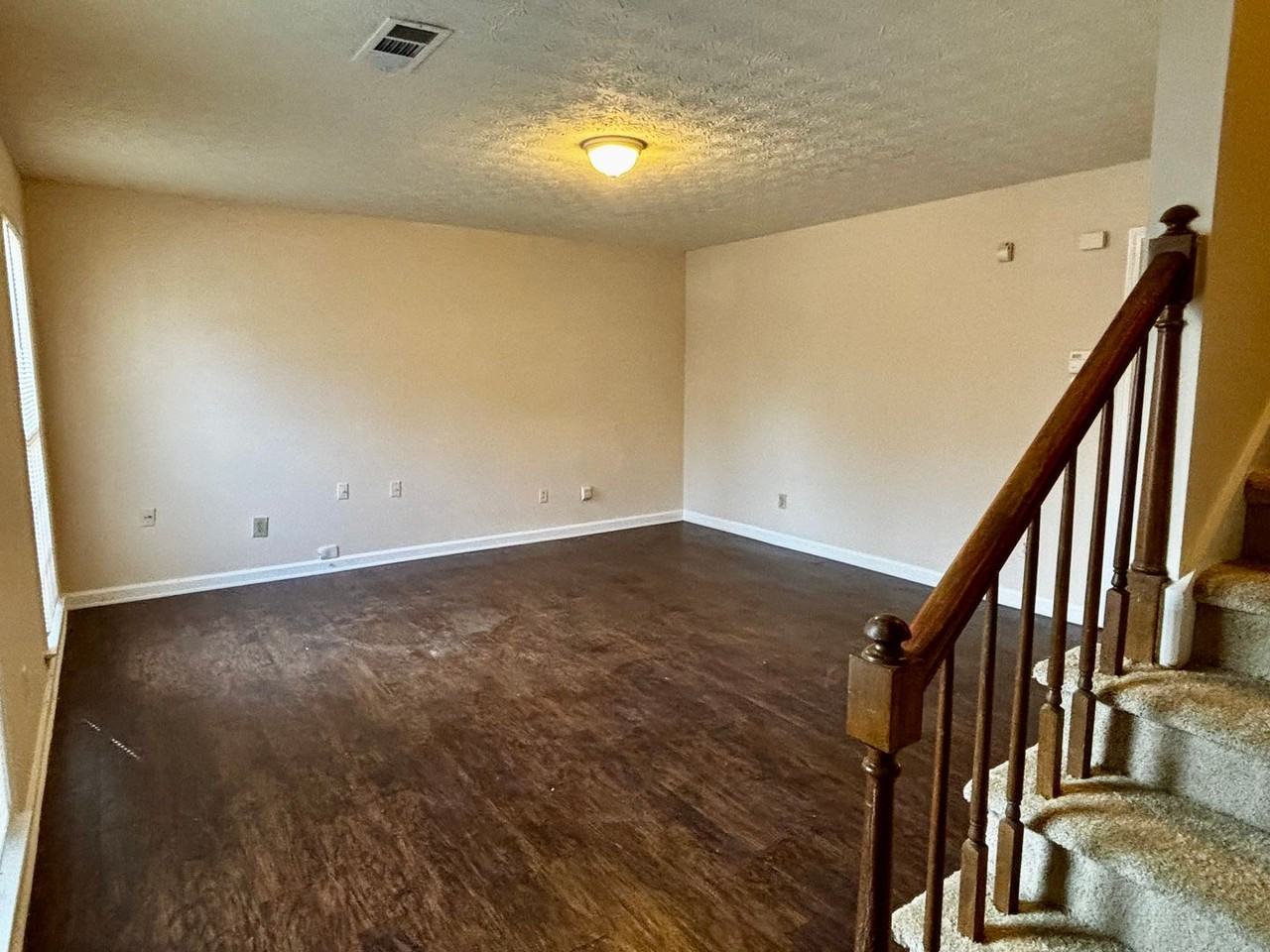 1591 Harbins Rd - Photo 2 of 16