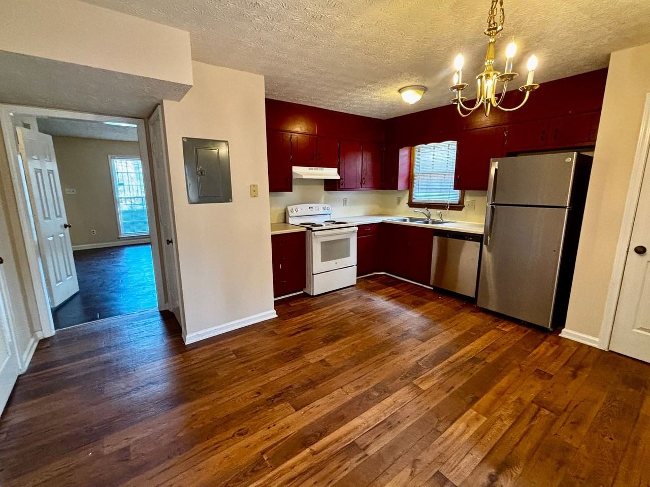 1591 Harbins Rd - Photo 7 of 16