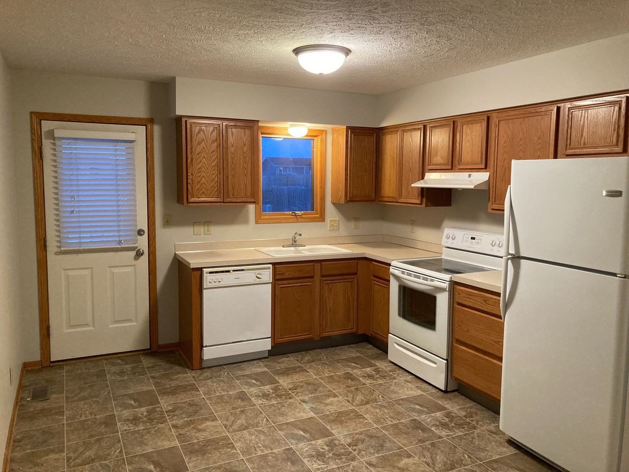 1911 Nw 55th St - Photo 2 of 15