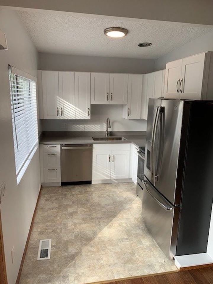 16417 Ne 16th Pl - Photo 3 of 14