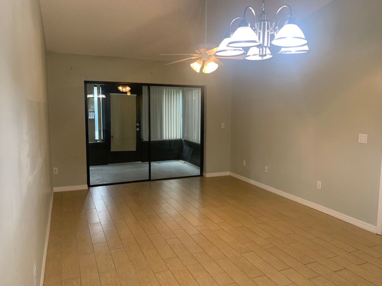 2823 Shannon Oak Ct - Photo 6 of 10