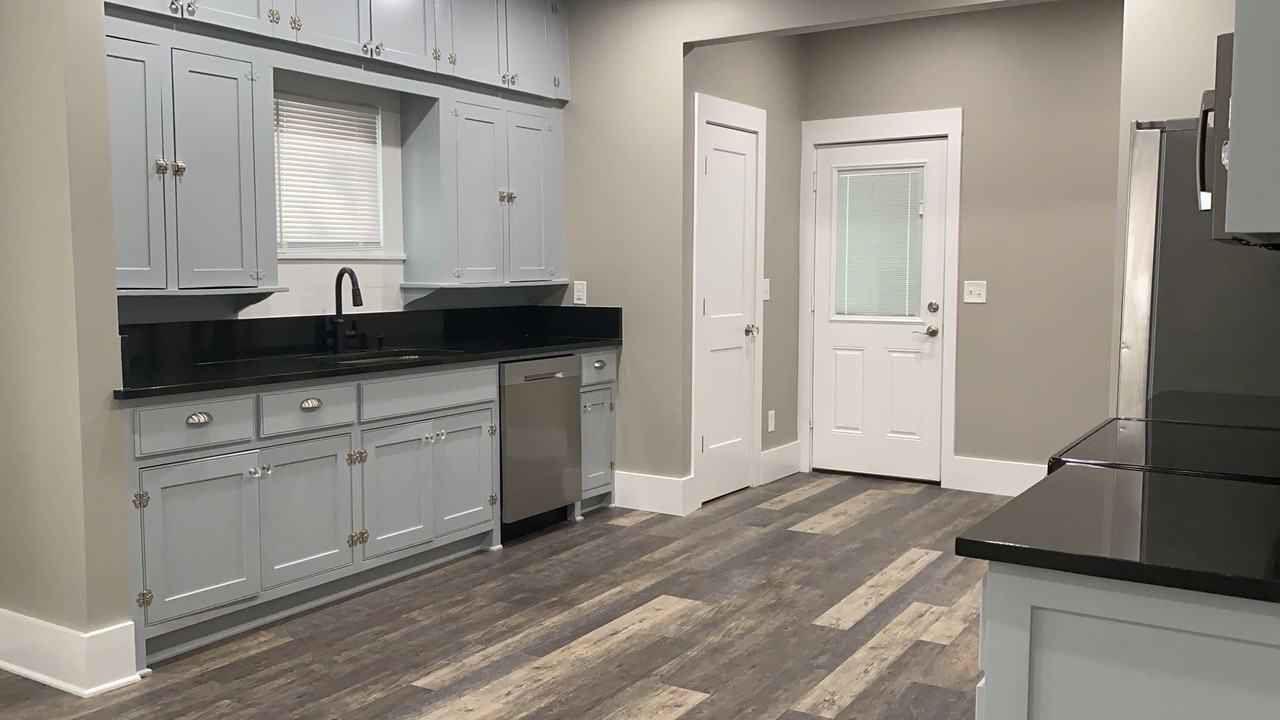 302 W Baylor St - Photo 7 of 14