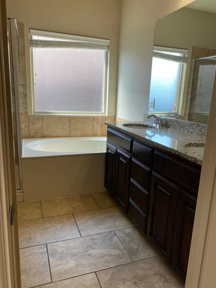 4001 Firenze St - Photo 5 of 9