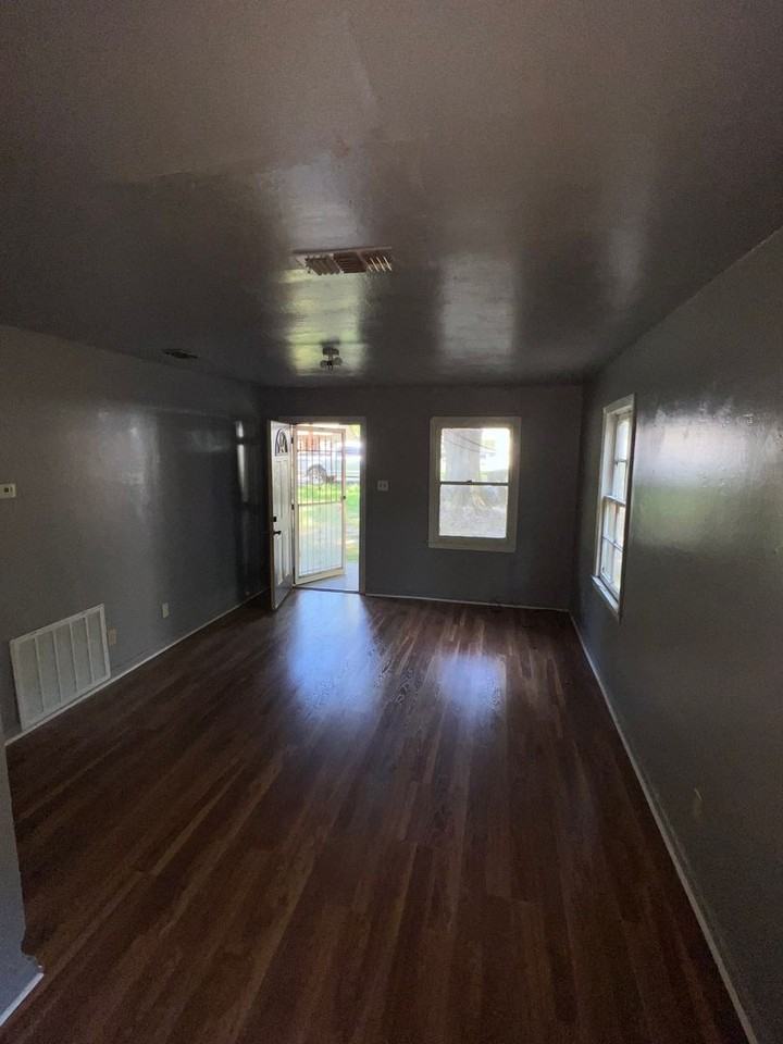 4117 Ridgemoor Ave - Photo 2 of 8