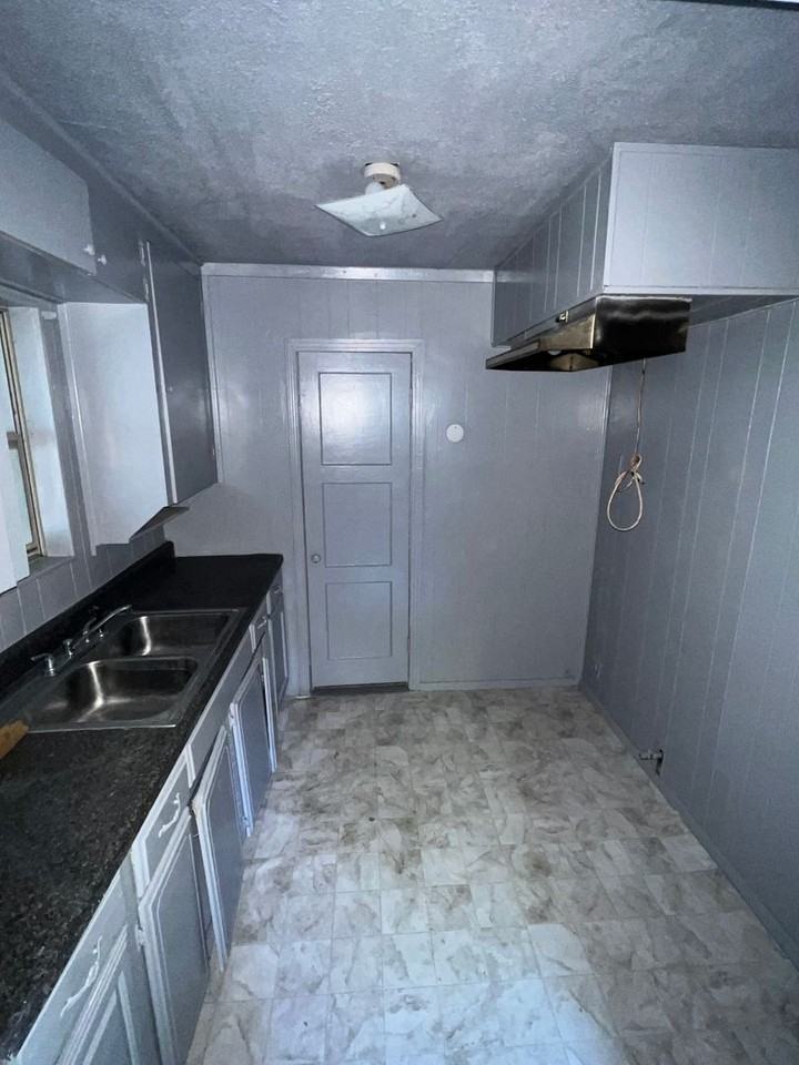 4117 Ridgemoor Ave - Photo 3 of 8