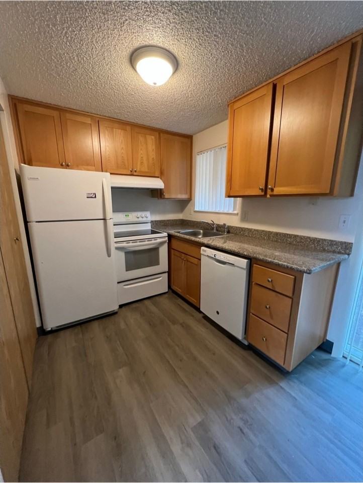 1317 Ne 183rd Ave #1323 - Photo 2 of 5