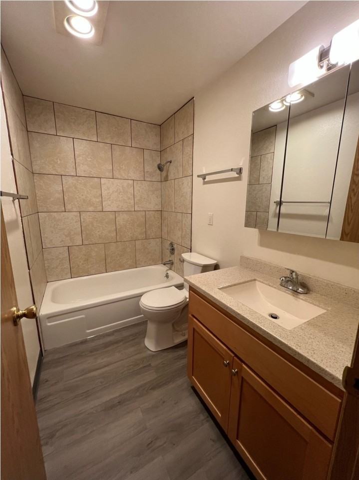 1317 Ne 183rd Ave #1323 - Photo 3 of 5