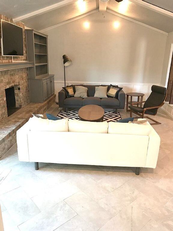 3313 Greenwood Dr - Photo 3 of 8