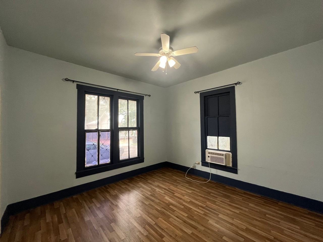 213 Cadwallader St #2 - Photo 5 of 15